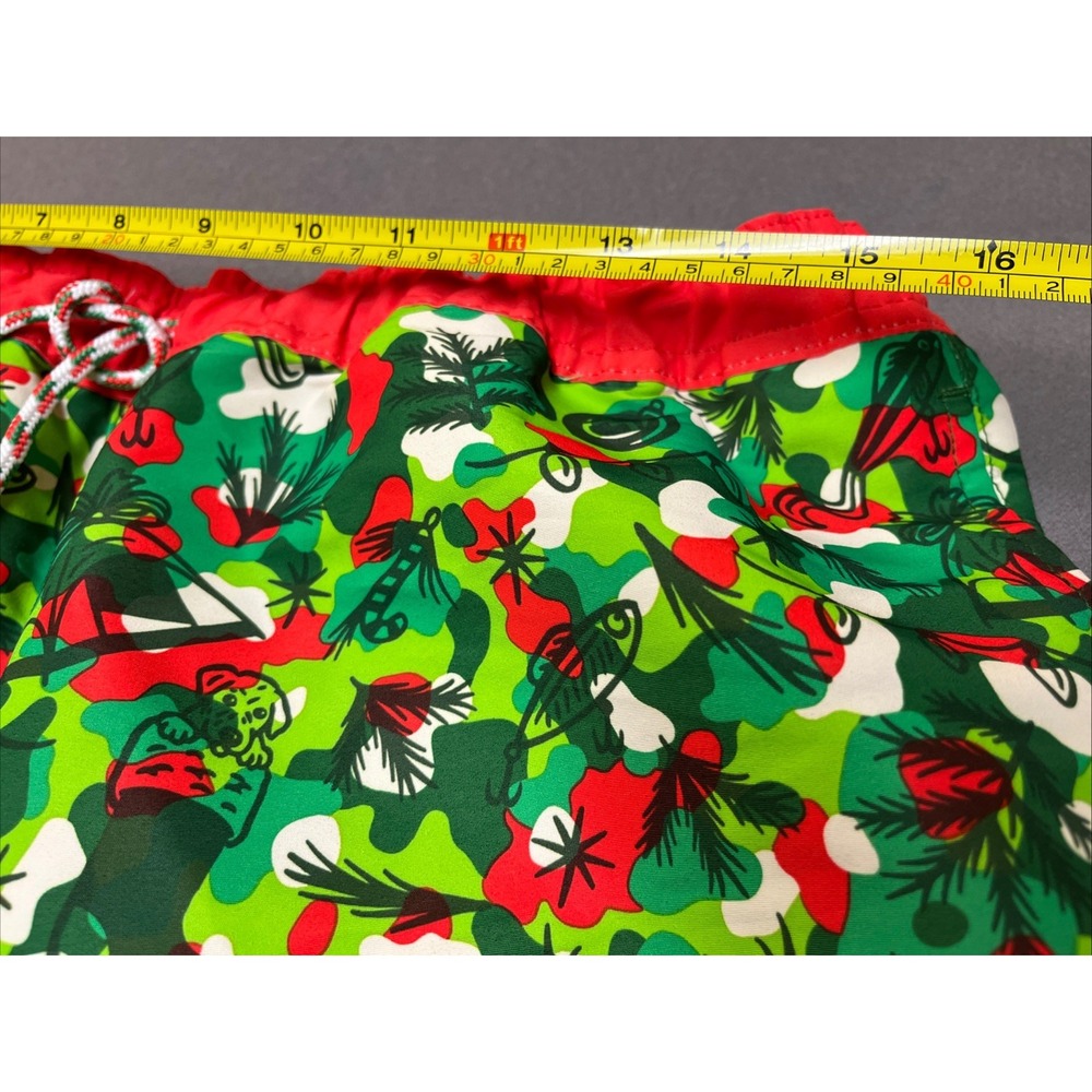 Magellan Outdoors Mens Swim Trunks Size M Green Red Holiday Fish Print - Picture 4 of 5
